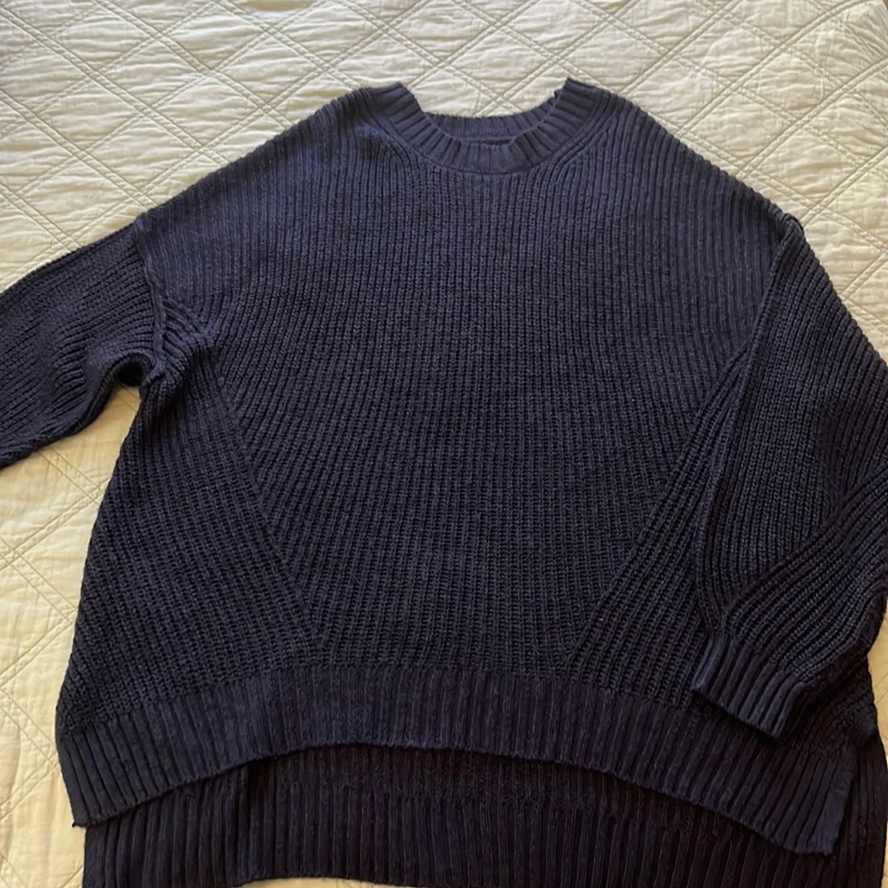 American eagle- oversized sweater- Medium
